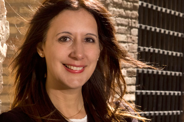 Au milieu coule une rivi&egrave;re