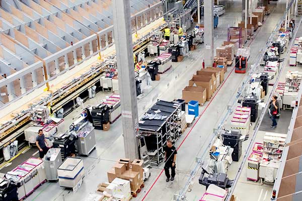 Le travail invisible des salariés des « drives »