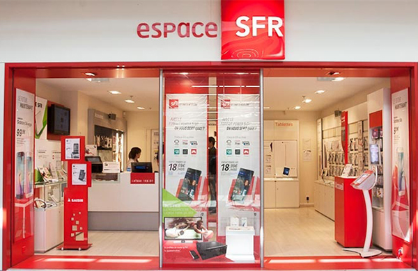 SFR sabre un emploi sur trois