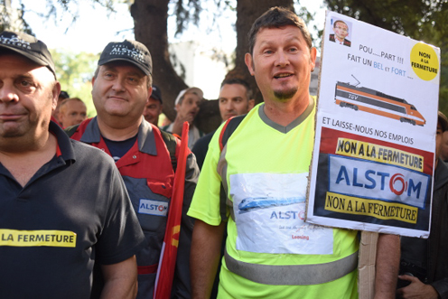 Les salari&eacute;s d&eacute;barquent au si&egrave;ge