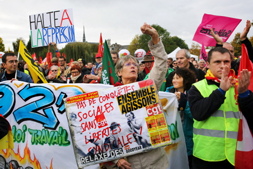 Discrimination, entrave, répression, ça suffit !