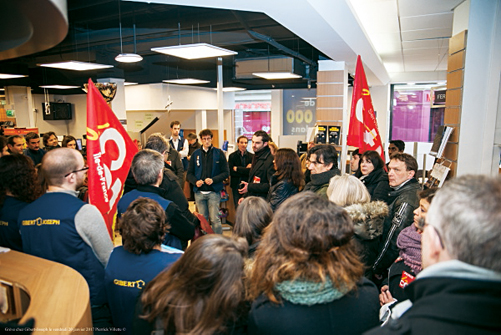 Ni à l’école ni à la caserne !