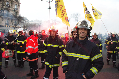 Les pompiers font corps