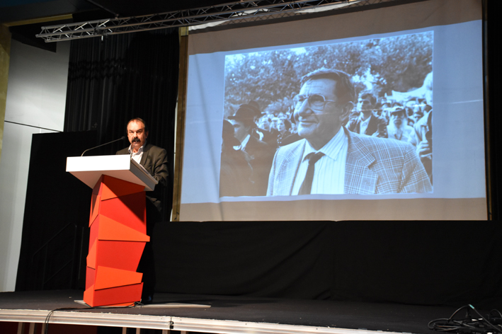 Avec des retours sur sa vie et sur des dates qu'il considérait comme ses totems.