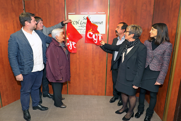Inauguration d'une plaque commémorative à son nom en présence de sa famille (son épouse, sa fille et ses petits enfants) et de ses deux successeurs Bernard Thibault et Philippe Martinez.