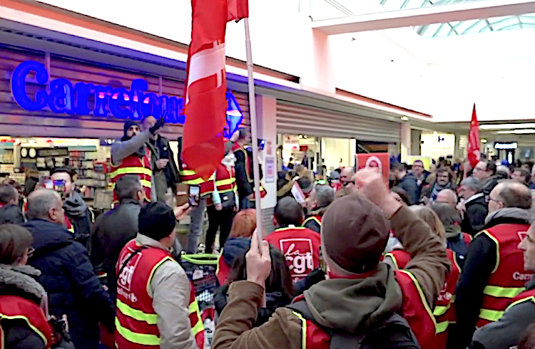 Manifestation de la CGT contre le harcèlement anti-syndical à Carrefour Montreuil
